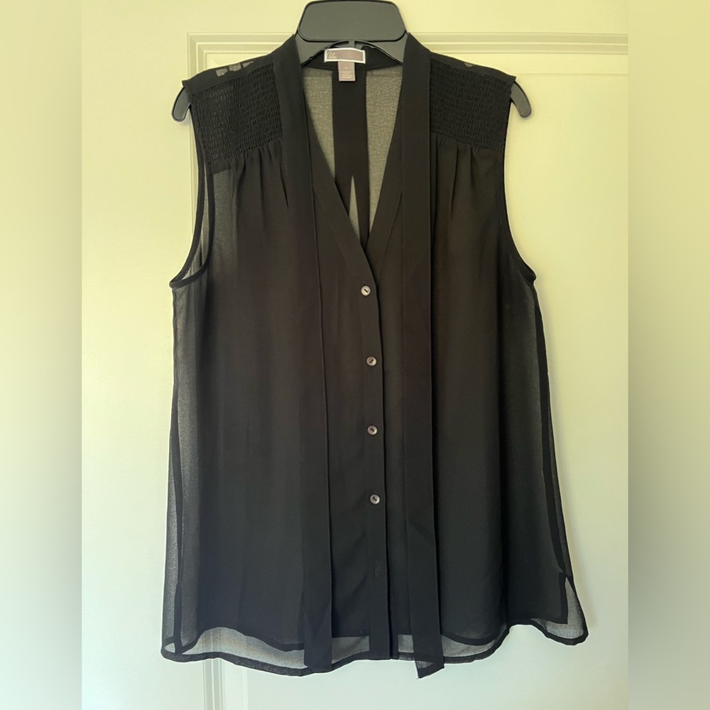 Chelsea28 Sleeveless blouse!